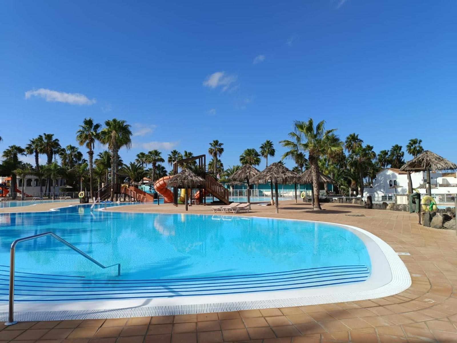 Apartamentos Gala Corralejo Extérieur photo