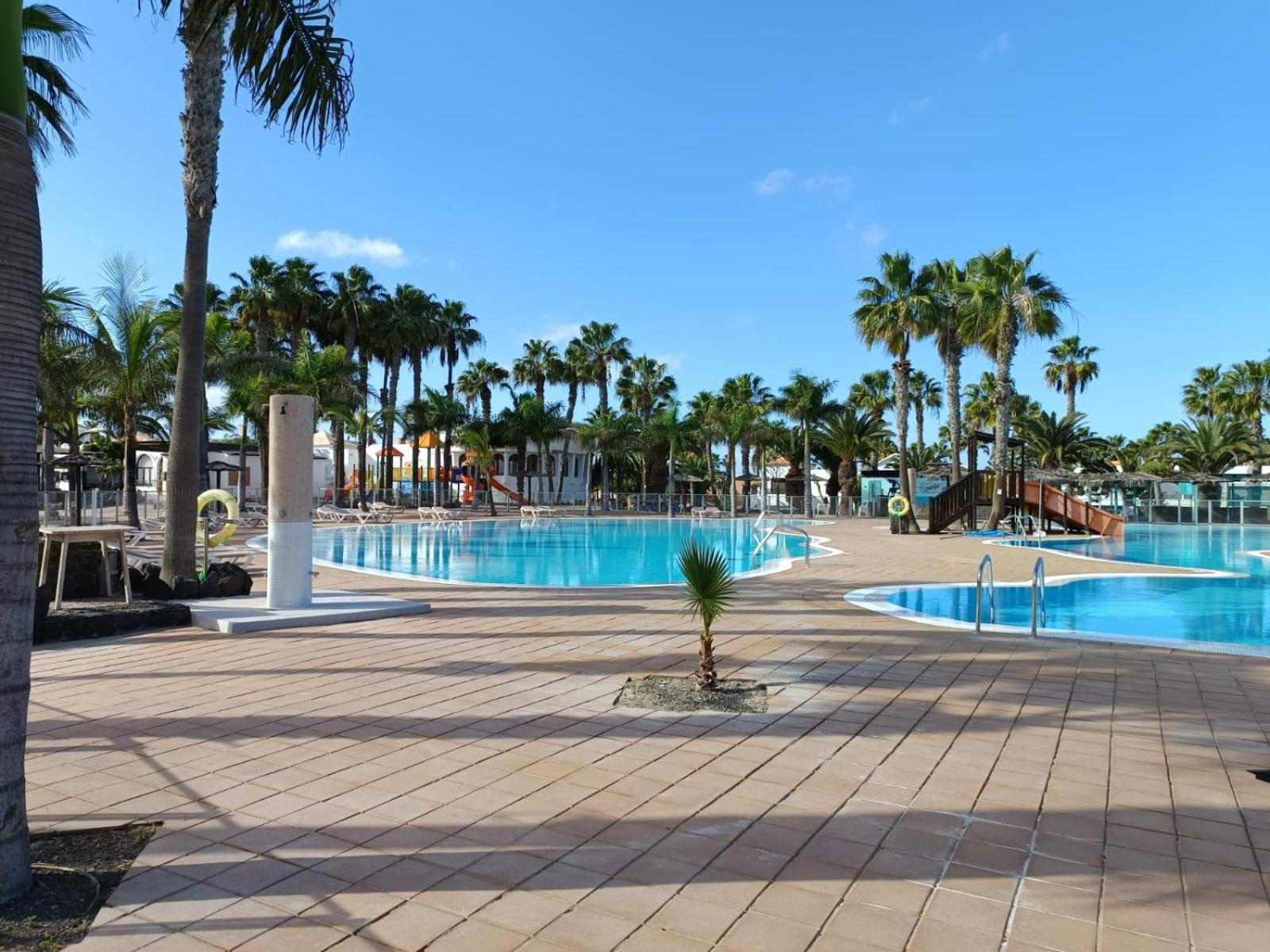 Apartamentos Gala Corralejo Extérieur photo